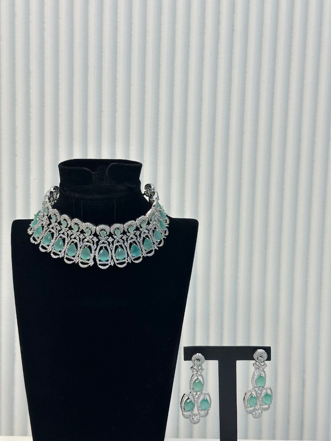 American Diamond Choker Set In Green