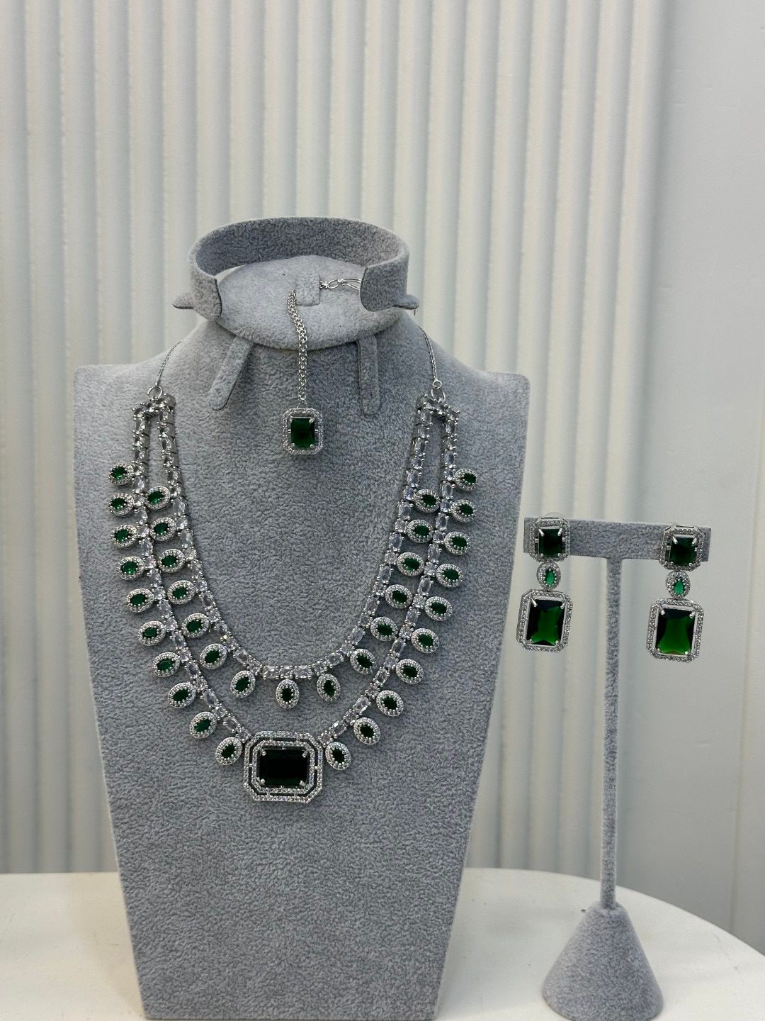 American Diamond Set In Dark Green