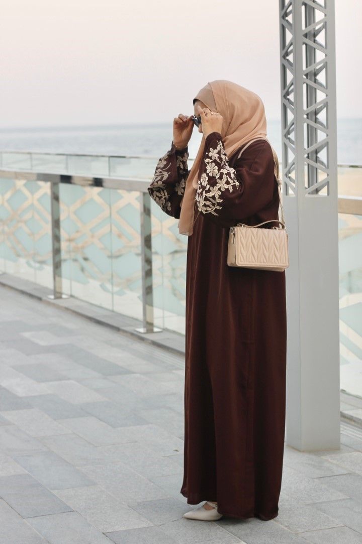 Brun Abaya